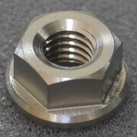 フランジナットの写真